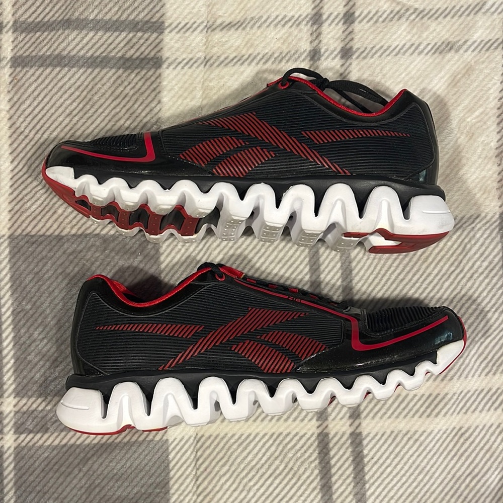 New Jersey Devils Reebok Zig Team Shoe sz 12.5